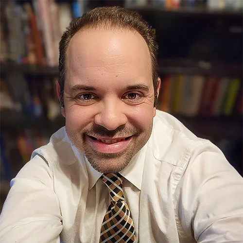 Jeffrey Martinez copywriter for Marriott Vacations Worldwide and success in the online Master’s in Tourism and Hospitality Management program